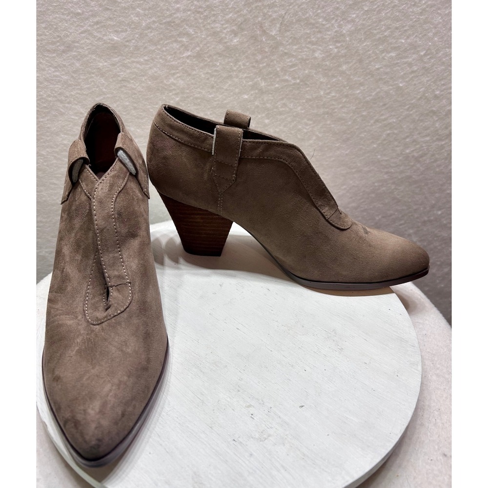 Charles by Charles David Taupe Suede V-Cut Pointed Toe Shooties Ankle Boots 9.5